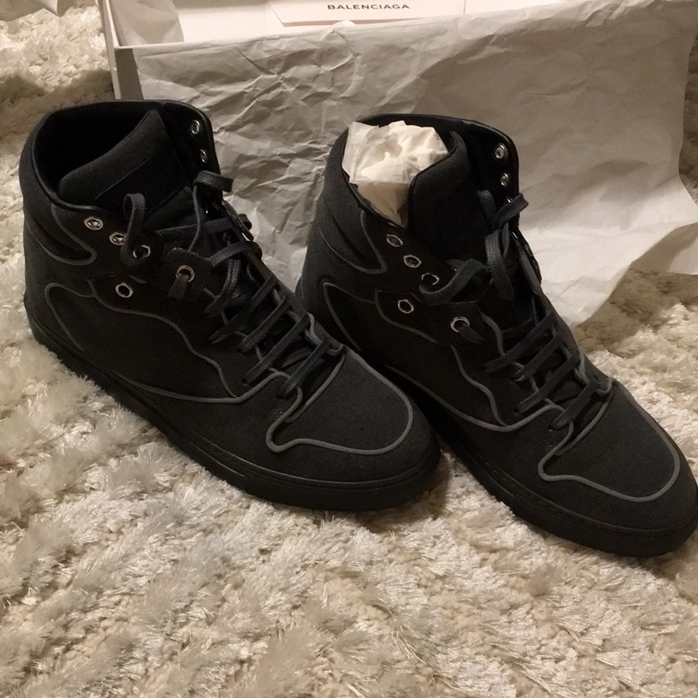 Balenciaga grey sneakers in box - Picture 2 of 6